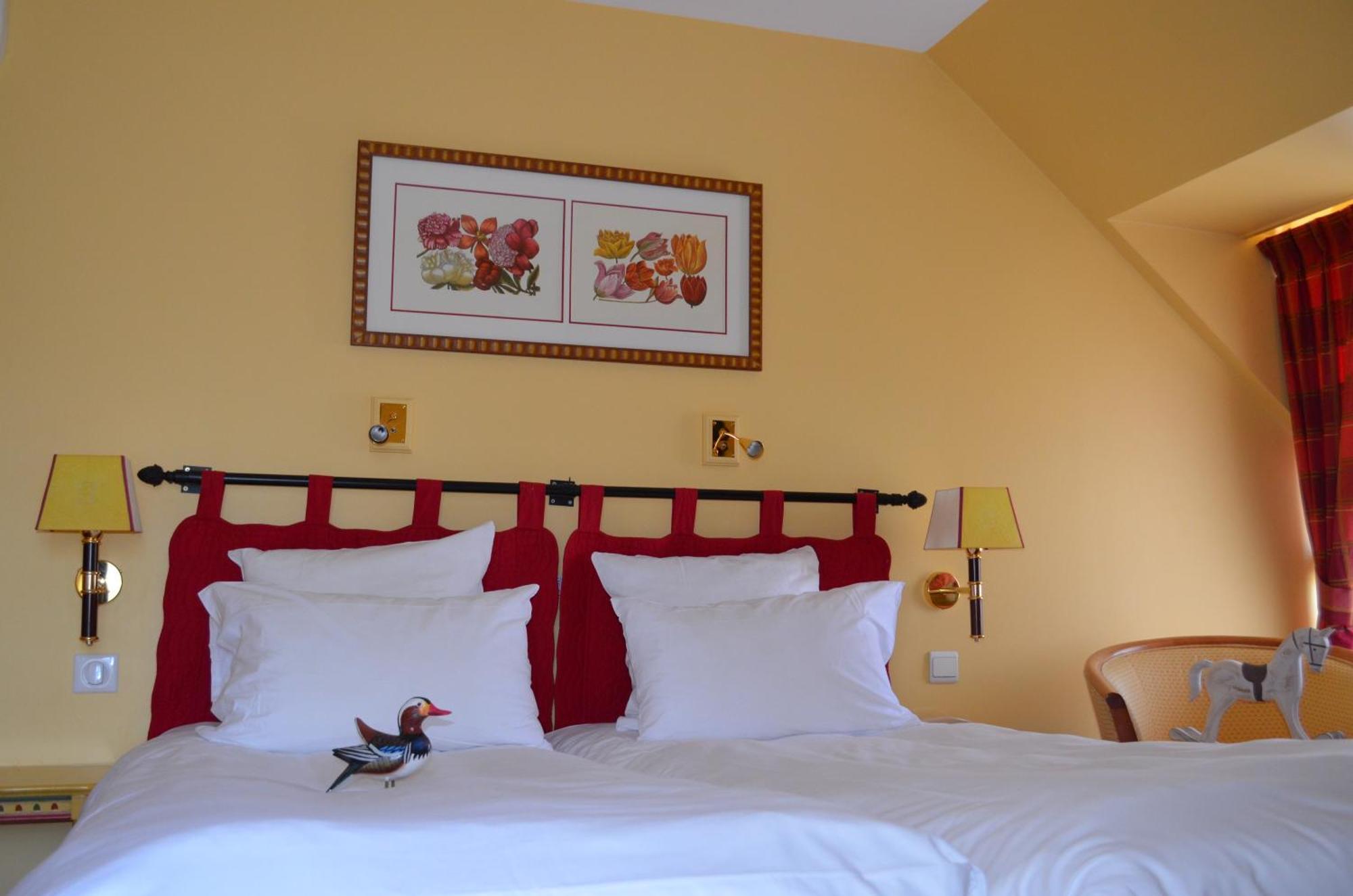 Logis Hotel Auberge Du Cheval Blanc Yvoy-le-Marron Εξωτερικό φωτογραφία